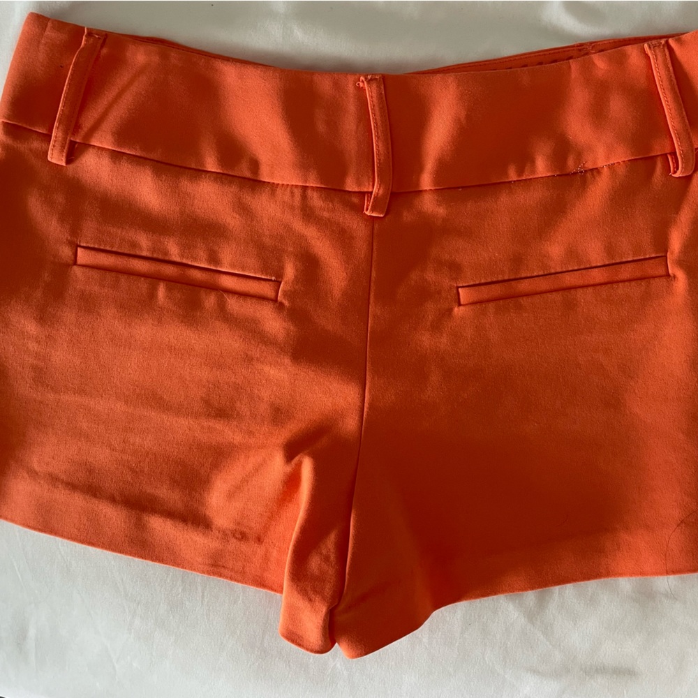 Orange shorts by Alice and Olivia size 6